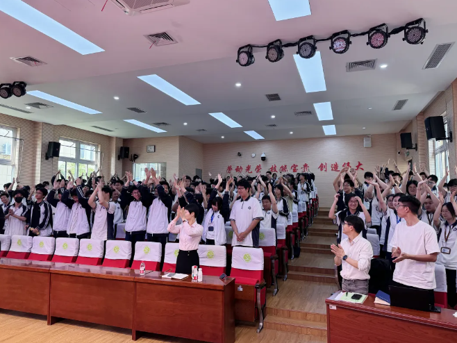 萨震节能空压机董事长程红星