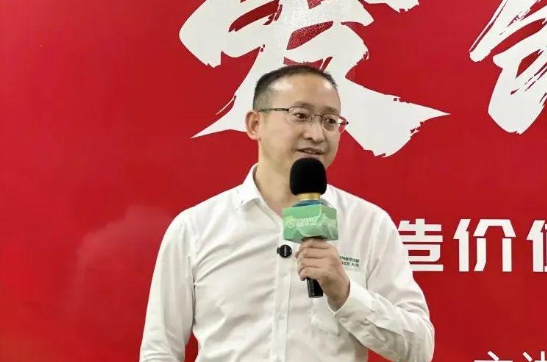 2025年萨震节能空压机半年度战略会议圆满成功!